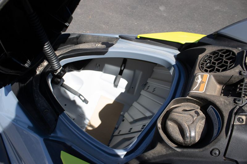 NEW 2025 SEADOO RXPX 325 WITH SOUND SYSTEM Image 14