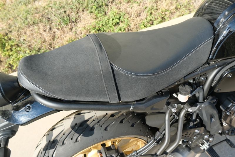 NEW 2025 YAMAHA XSR700 Image 10