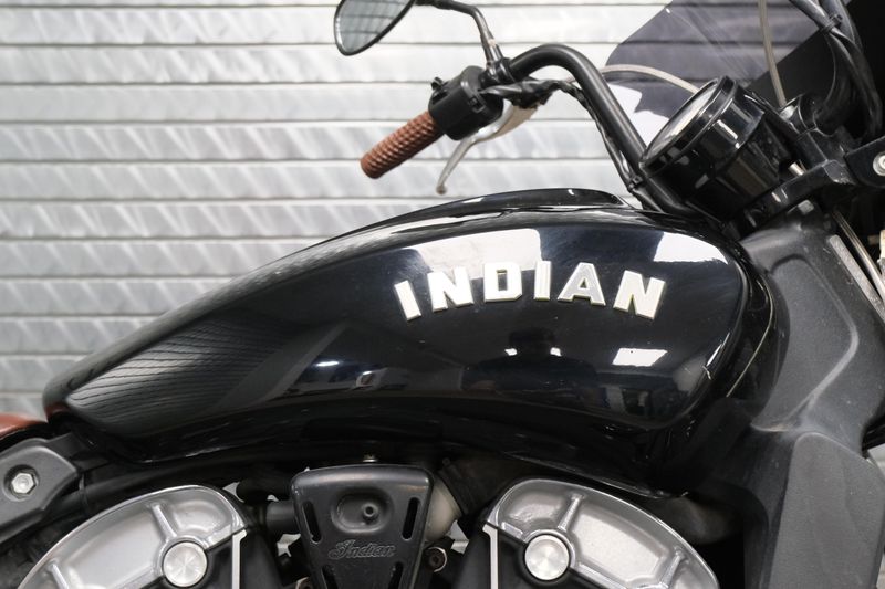 USED 2018 INDIAN MOTORCYCLE SCOUT BOBBER Image 9