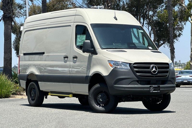 New 2026 Mercedes-Benz Sprinter 2500 Cargo 144 WBImage 2