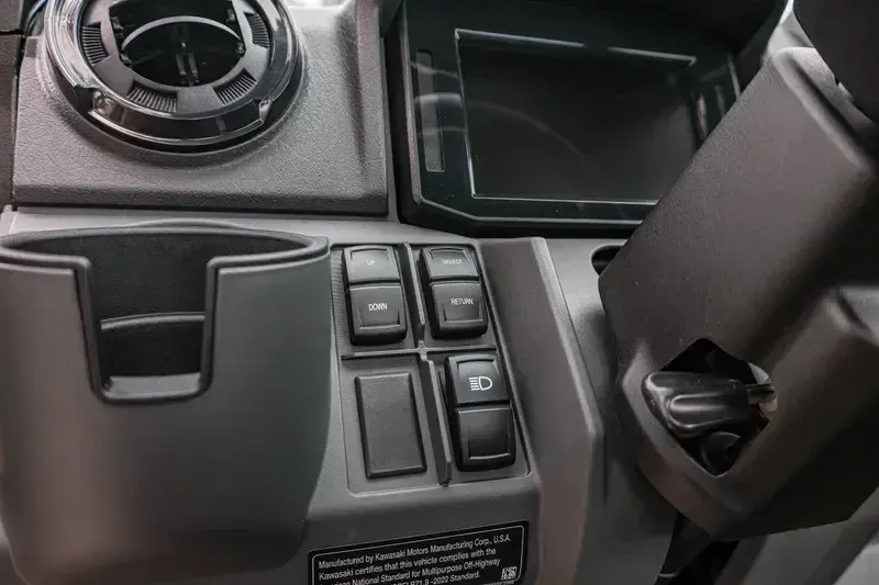 NEW 2025 KAWASAKI RIDGE XR DELUXE HVAC Image 9