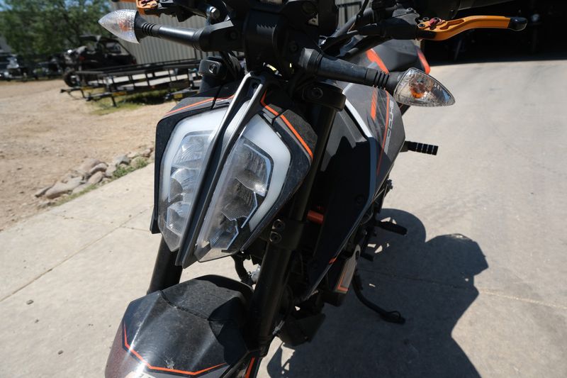 2021 KTM 390 DUKEImage 14