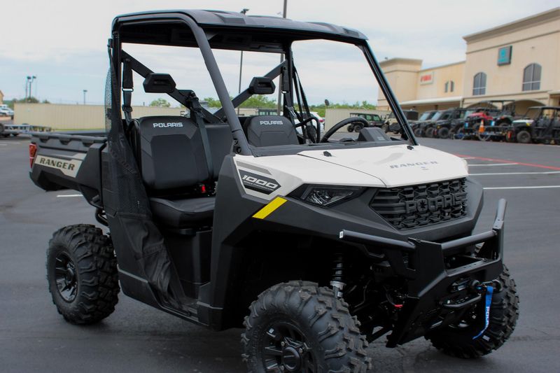 2025 Polaris RANGER 1000 PREMIUM MIRAGE BEIGE Image 1