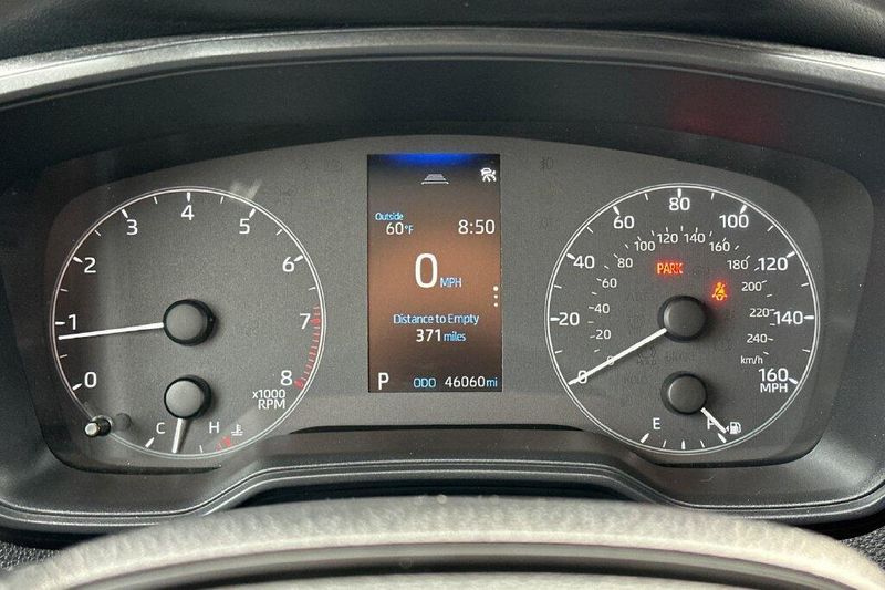 Used 2025 Toyota Corolla LEImage 21