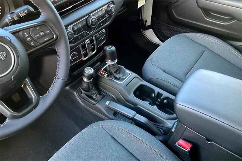 New 2025 Jeep Wrangler 4-door Sport SImage 7