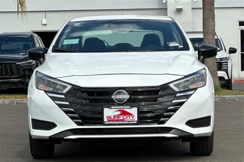 New 2025 Nissan Versa 1.6 SImage 6