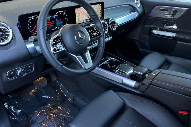 2023 Mercedes-Benz EQB 250+Image 10