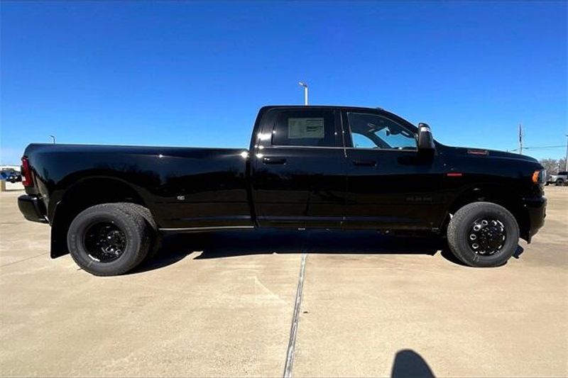 2024 RAM 3500 Lone Star Crew Cab 4x4 8