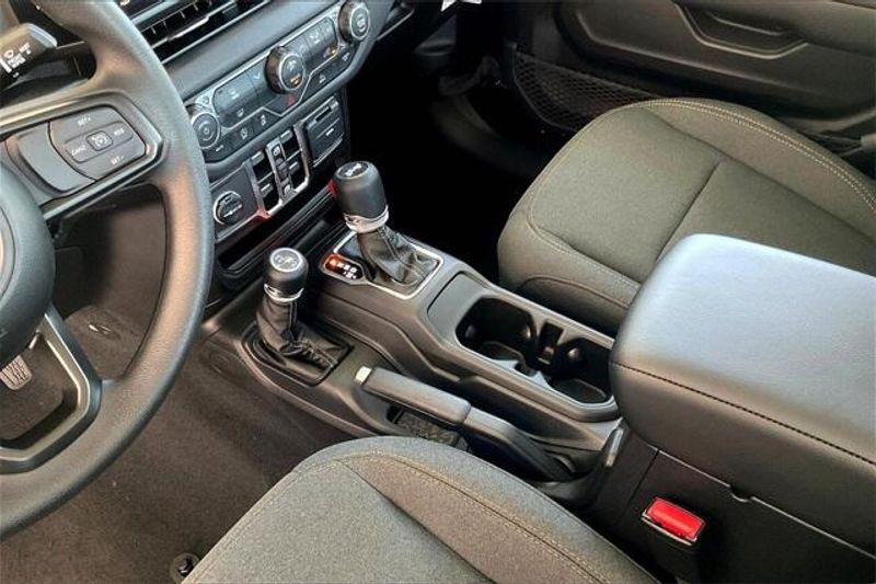 New 2026 Jeep Wrangler 4-door SportImage 7