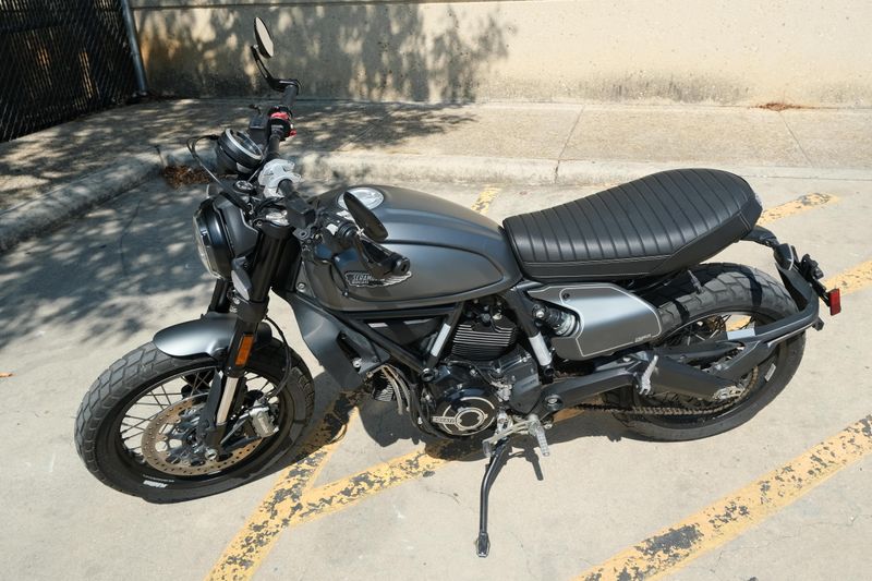 USED 2023 DUCATI SCRAMBLER Image 5