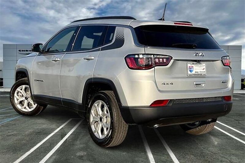 2025 Jeep Compass Latitude 4x4Image 2