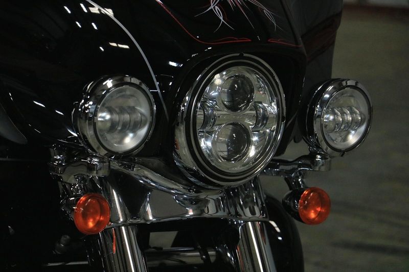 2014 Harley-Davidson Electra Glide in a BLACK W/ PINSTRIPE exterior color. BMW Motorcycles of Temecula – Southern California 951-395-0675 bmwmotorcyclesoftemecula.com 