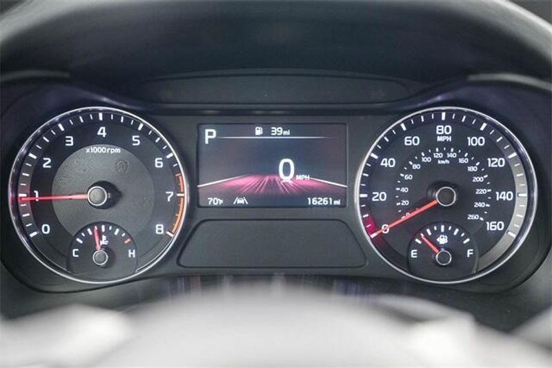 Used 2023 Kia Forte LXSImage 23