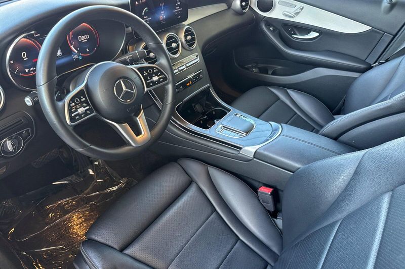 Used 2022 Mercedes-Benz GLC 300Image 10