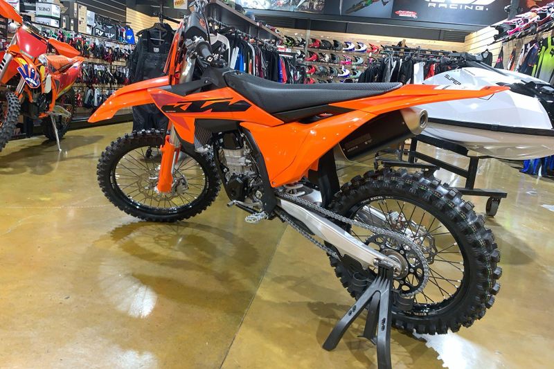 New 2025 KTM 450 SX-F Image 10