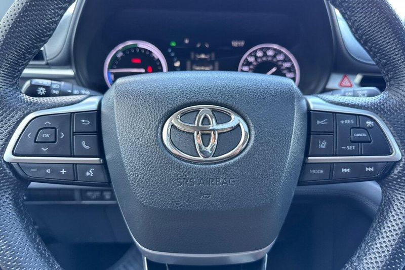 Used 2022 Toyota Sienna LimitedImage 23
