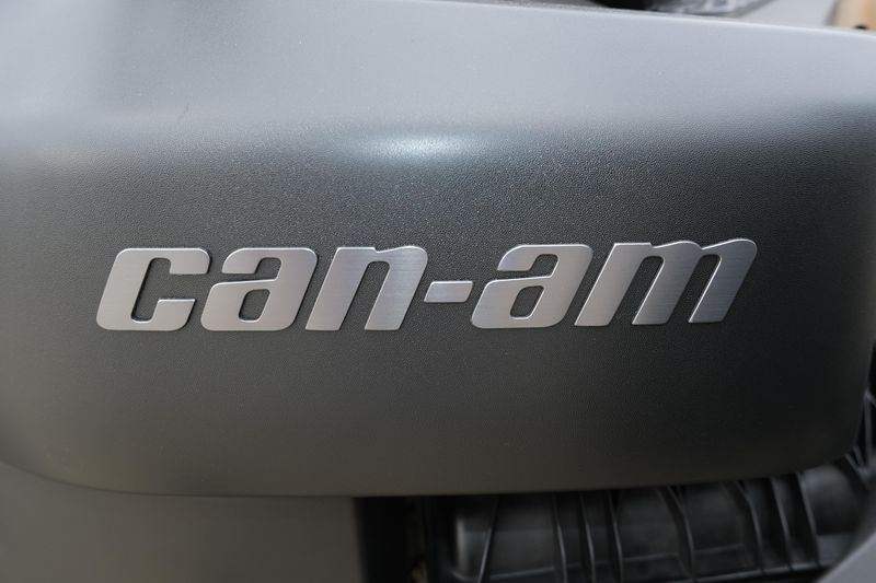 2025 Can-Am RYKER 900 BLACKImage 4