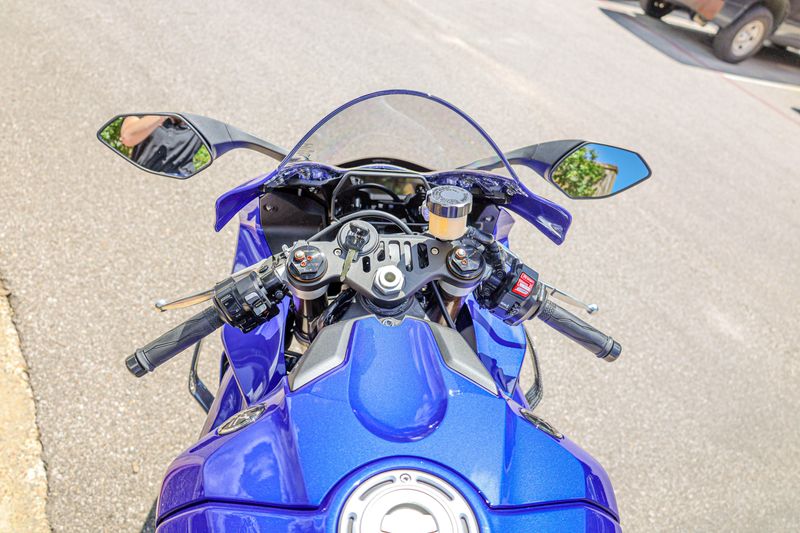 NEW 2026 YAMAHA YZF-R1 Image 18