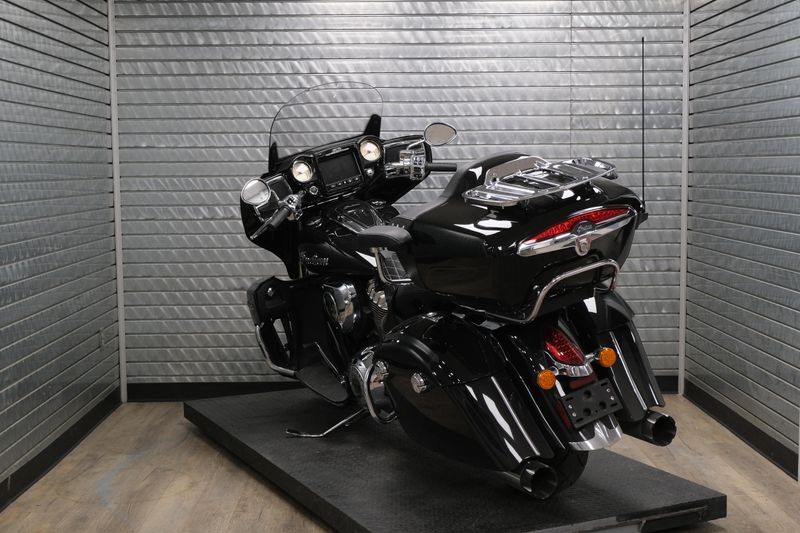 USED 2022 INDIAN MOTORCYCLE ROADMASTER Image 5