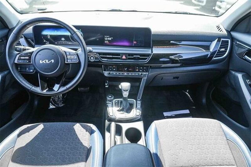 Used 2024 Kia Seltos SImage 13