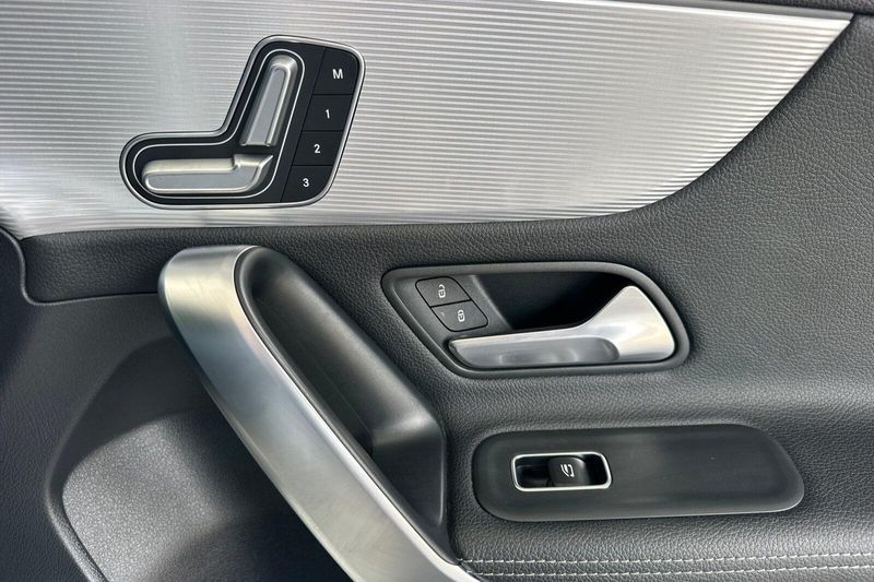 2021 Mercedes-Benz A-Class A 220Image 19