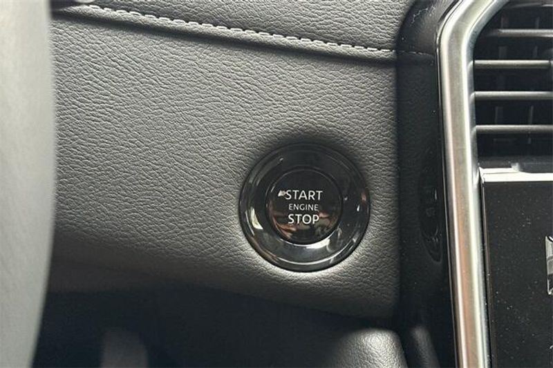 New 2025 Nissan Armada SVImage 20