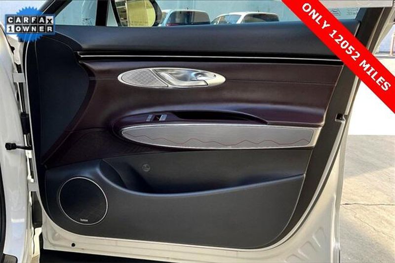 Used 2023 Genesis GV70 2.5T AdvancedImage 23