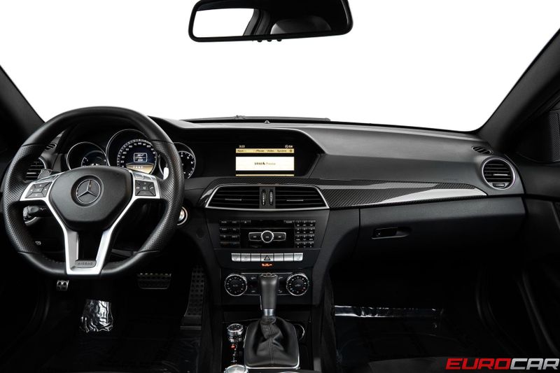 2012 Mercedes-Benz C-Class C 63 AMG *CARBON INTERIOR TRIM * SUNROOF*Image 24
