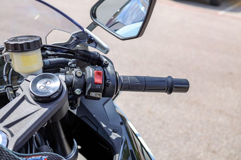 NEW 2026 KAWASAKI NINJA ZX6R ABS Image 17