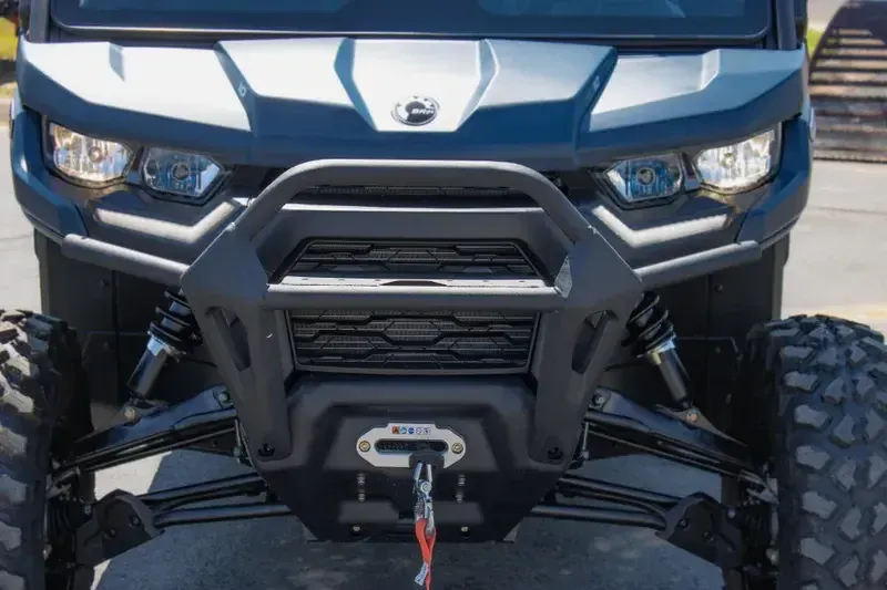 NEW 2026 CAN-AM DEFENDER PRO LIMITED CAB HD10 Image 9