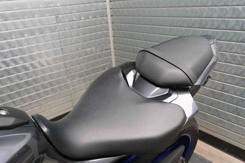 USED 2015 YAMAHA FZ07 Image 18