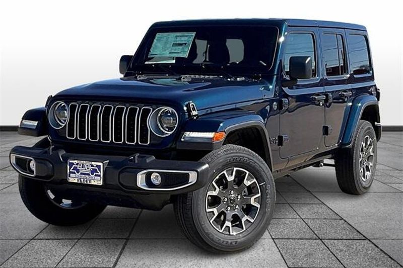 2025 Jeep Wrangler 4-door SaharaImage 2