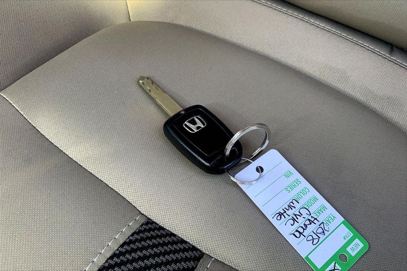 2018 Honda Civic LX photo 11