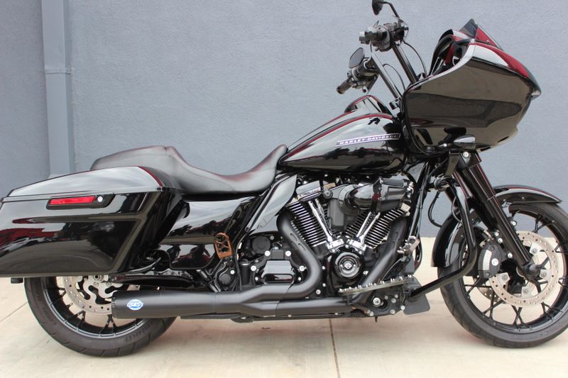 2020 Harley-Davidson Road Glide Special Image 2