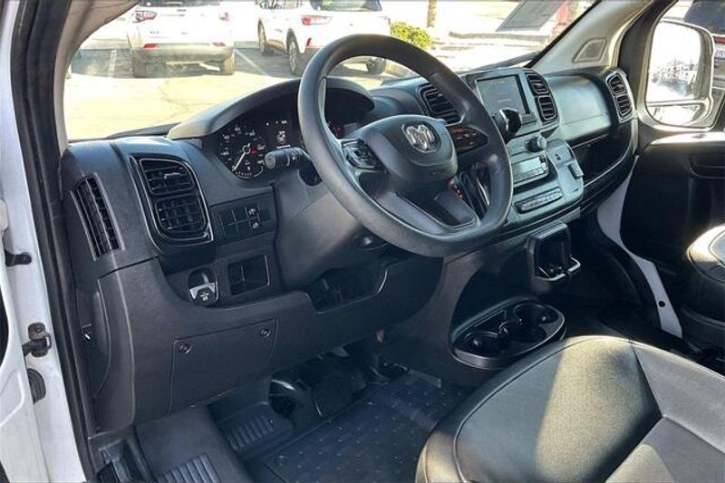 2023 RAM ProMaster 2500 High RoofImage 11