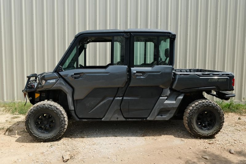 Used 2022 Can-Am DEFENDER LIMITED CAB HD10 GRAY Image 2