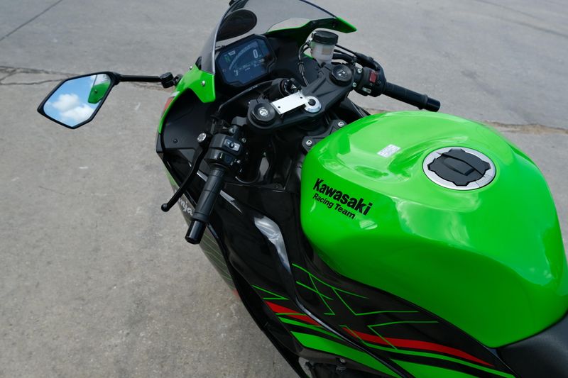 2024 Kawasaki NINJA ZX6R ABS KRT EDITION LIME GREEN AND EBONY Image 21