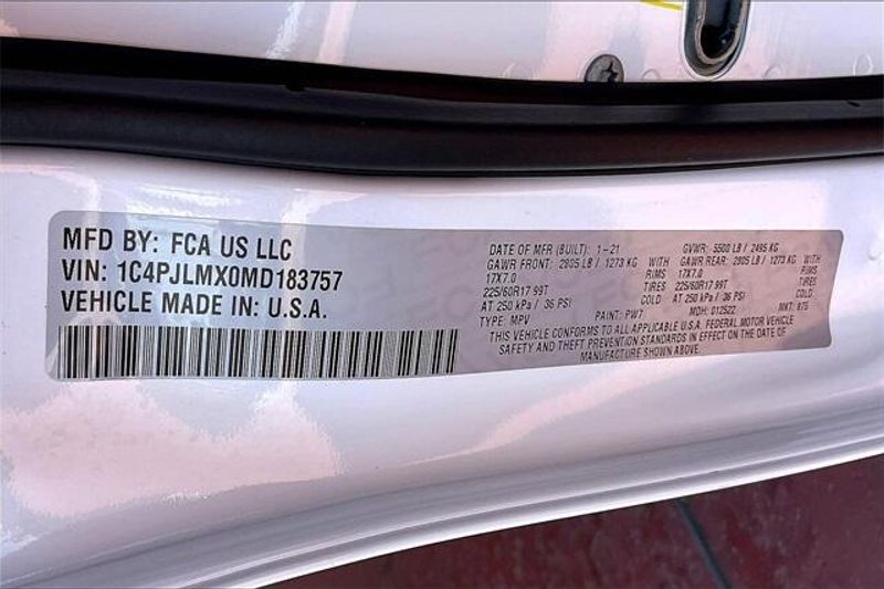 2021 Jeep Cherokee Latitude LuxImage 33