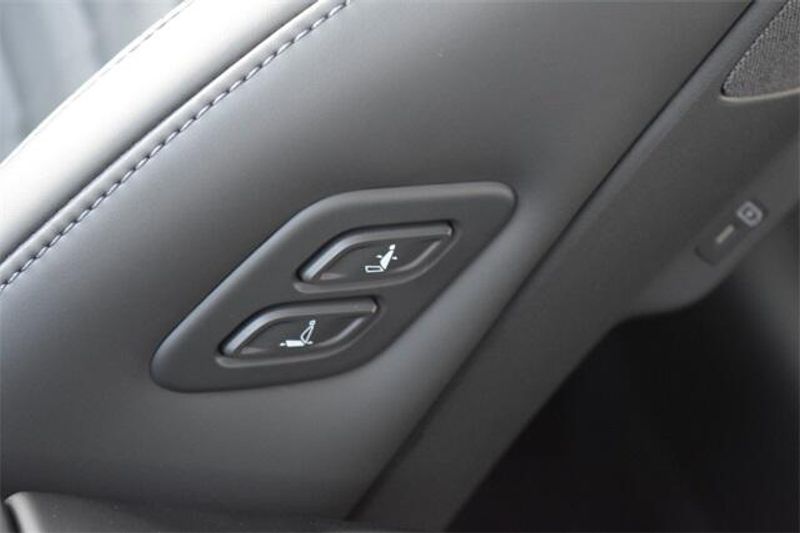 2025 Kia EV9 LandImage 29