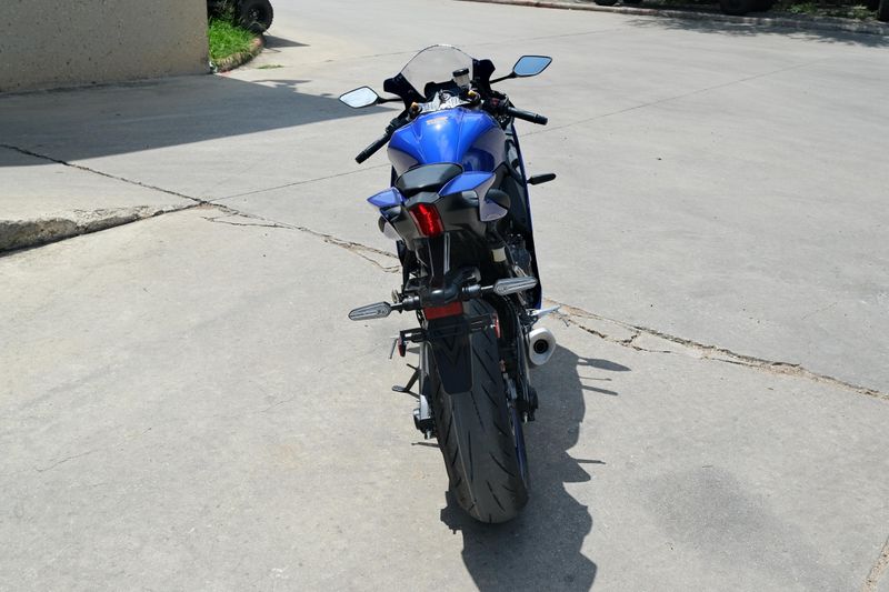 2025 Yamaha YZFR7 TEAM BLUE Image 4
