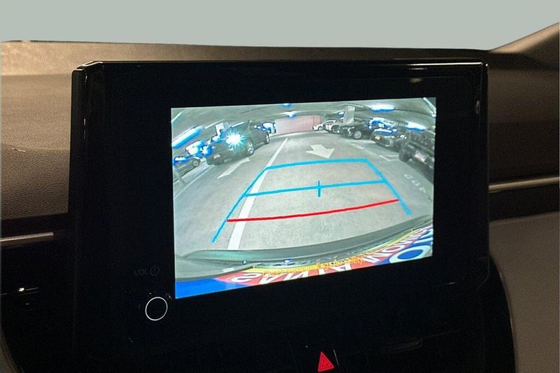 New 2025 Toyota Corolla SEImage 19