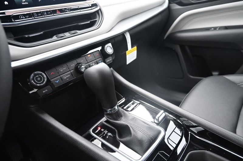 2025 Jeep Compass LimitedImage 29