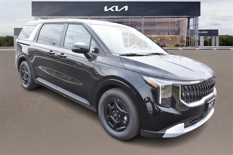 2025 Kia Carnival LXSImage 10