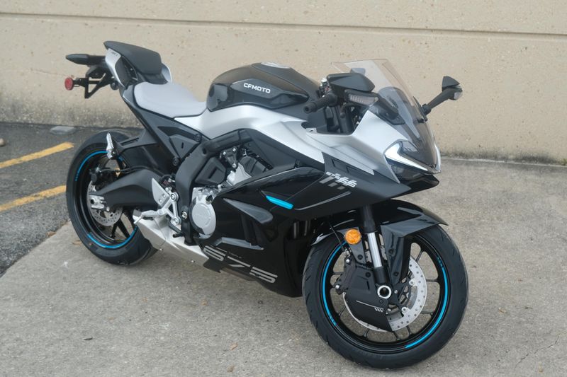 2025 CFMOTO 675 SS NEBULA BLACK Image 1