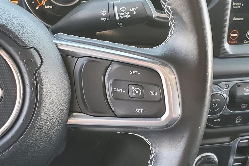 2022 Jeep Gladiator Overland photo 14