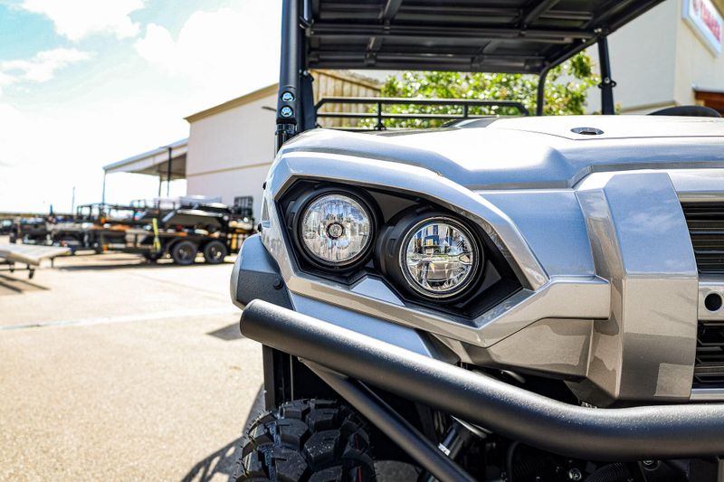 New 2026 Kawasaki MULE PROFXT 1000 LE RANCH EDITION   METALLIC PHANTOM SILVER Image 35