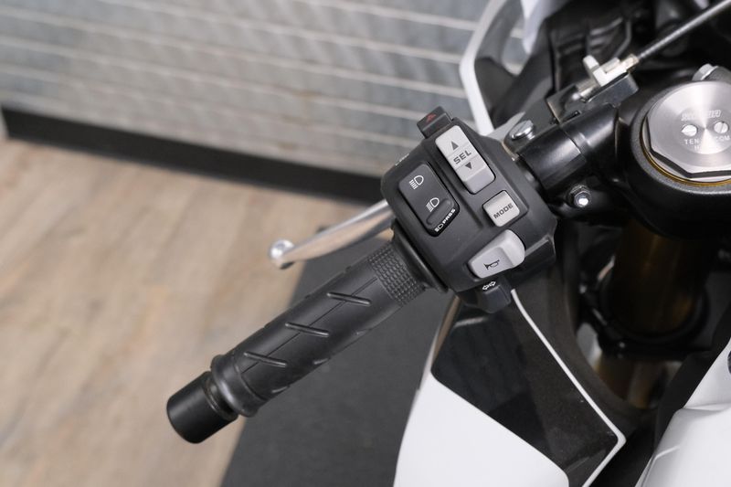 NEW 2026 HONDA CBR1000R Image 18