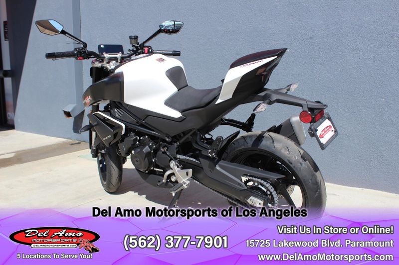 2025 CFMOTO 450NKImage 6