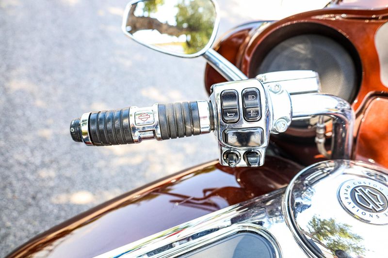 2019 HARLEY LIMITED ELECTRIC GLIDE CVO LIMITED  ROOT BEER Image 22