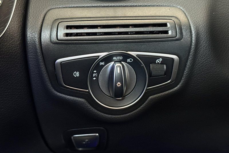 Used 2023 Mercedes-Benz C-Class C 300Image 31
